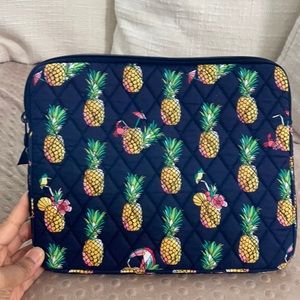 Vera Bradley IPad/tablet sleeve